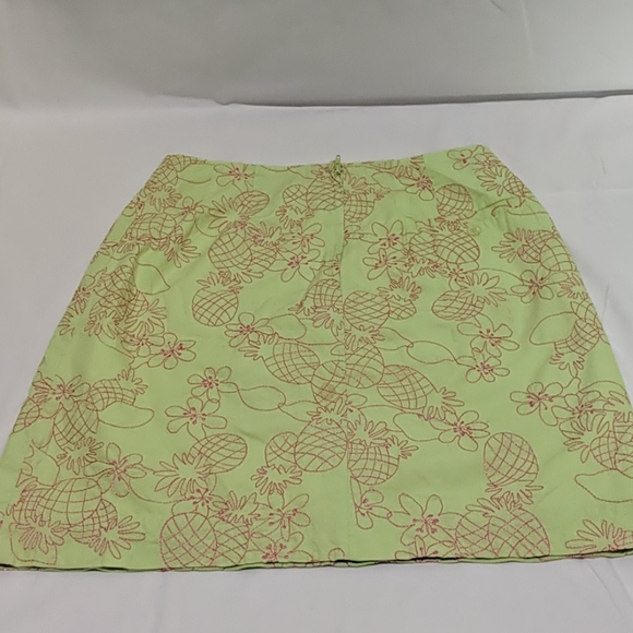 • Lilly Pulitzer Lime Green/ Pink 🌺🍍 • - Picture 3 of 5